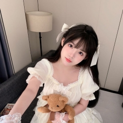 えい（瑩）158cm 45kg  C  26歲