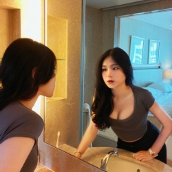 なおみ（菜央美） 159cm  48kg D  19歲