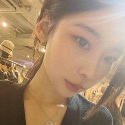 かおり（加緒理）161cm  51kg  E 22歲