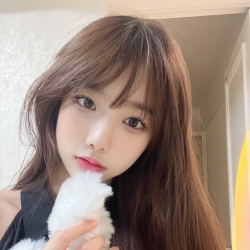 みさ（実紗）155cm 43kg  B  21歲